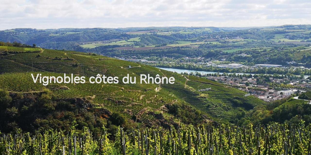 Comme A La Maison Clonas-sur-Vareze Buitenkant foto